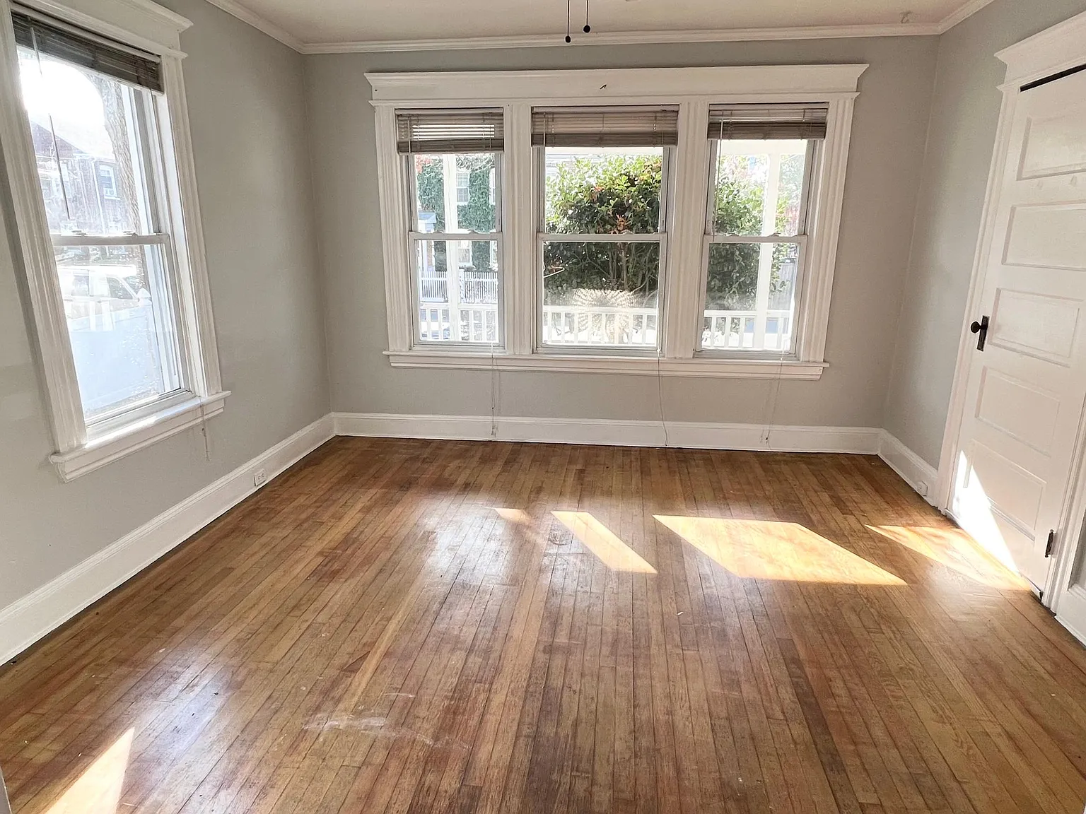 2 bed, 900 sqft, $2,000 — Photo 3