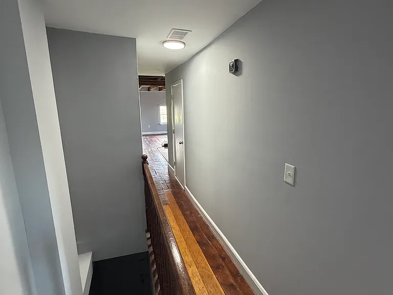 236 Bridge St #5 — Photo 4