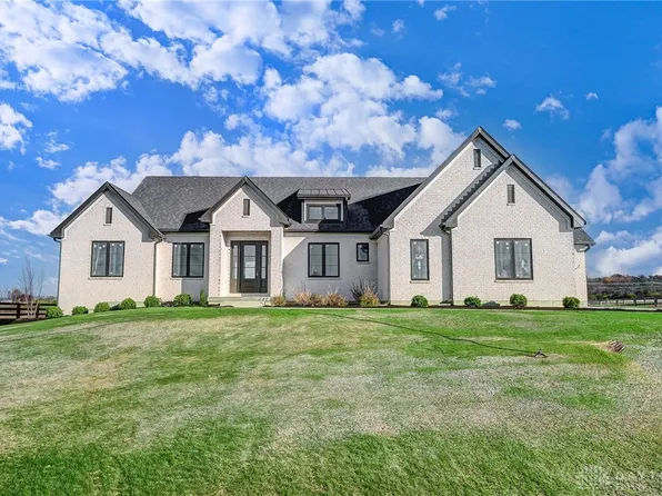 1752 Vicki Ln, Lebanon, OH 45036