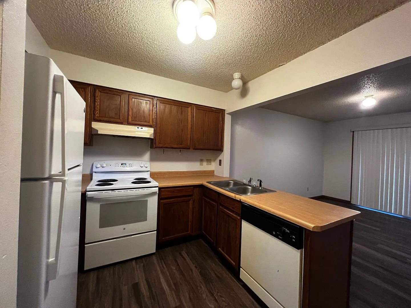 731 Westwinds Drive — Photo 3