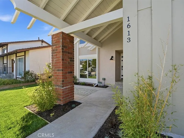 1613 Darcy Ave — Photo 59