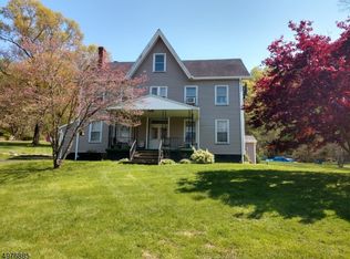172 Musconetcong River Rd, Glen Gardner, NJ 08826