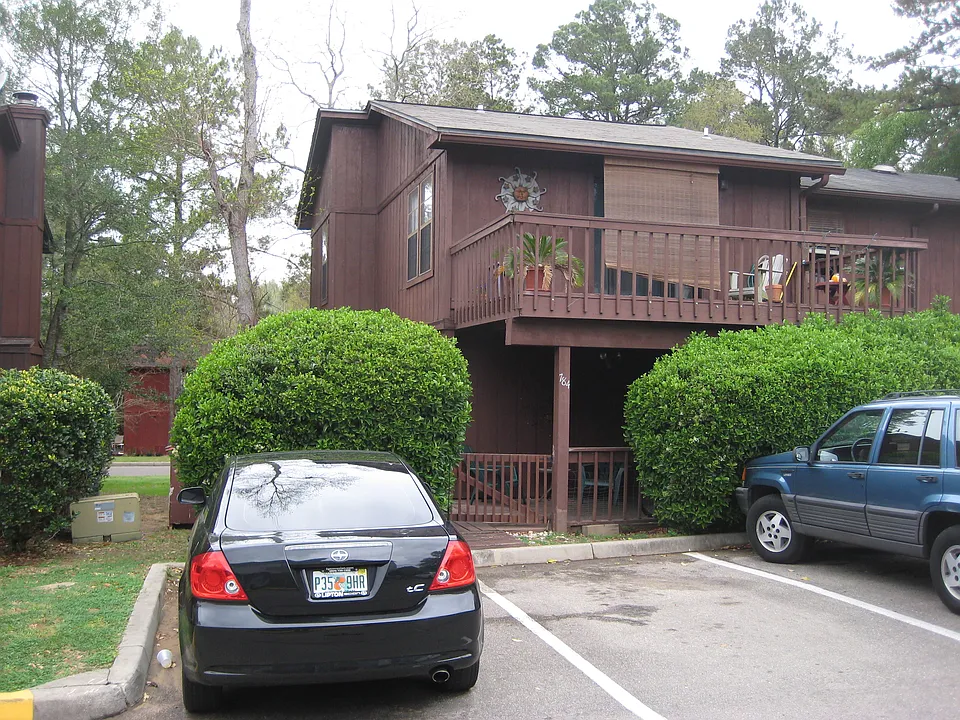 784 Timberway Ct
