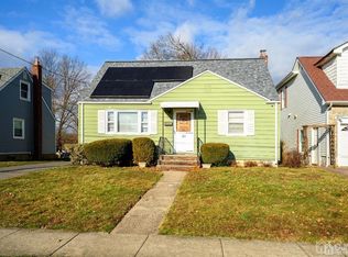 183 Midfield Rd, Colonia, NJ 07067