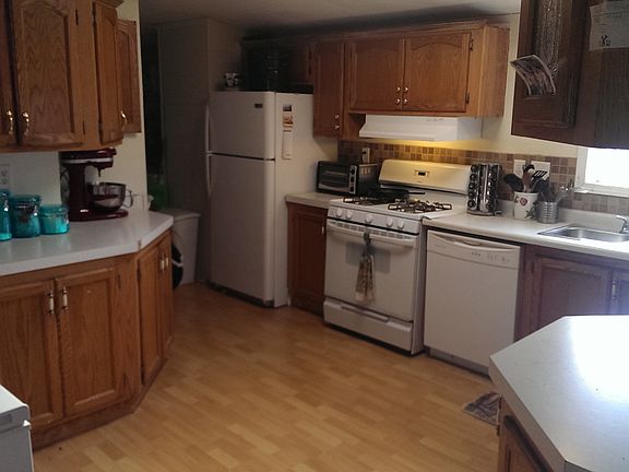5th image of 415 S 96th Ave