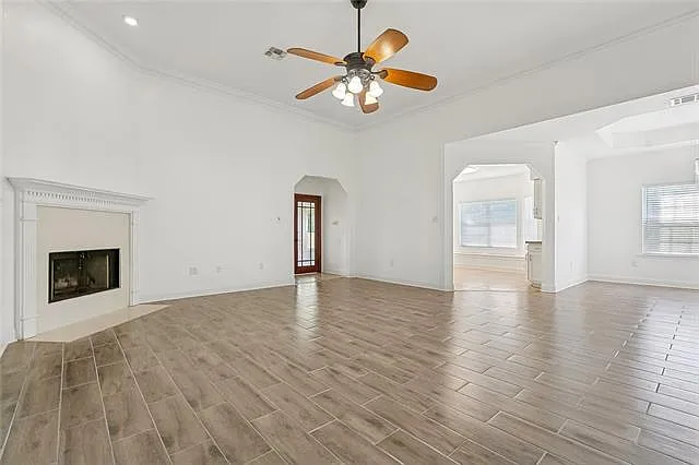 4 bed, 3.0 bath, 3007 sqft, $2,500 — Photo 4