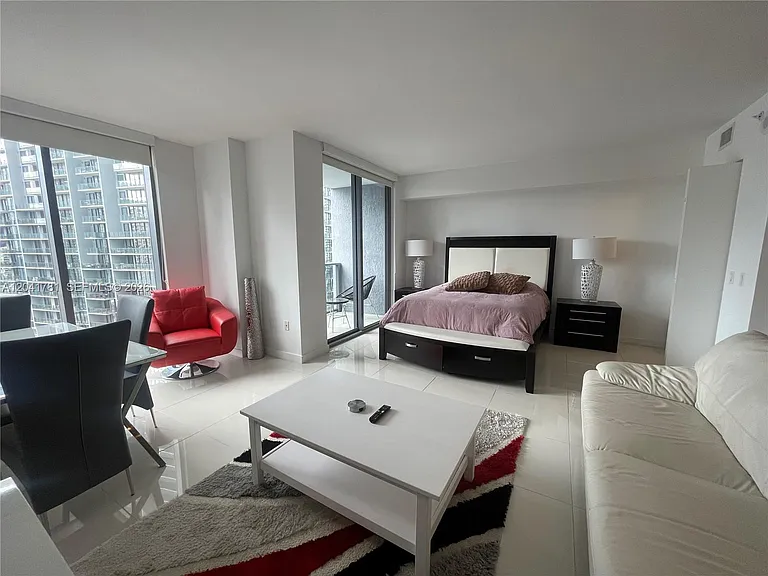 31 SE 6th St #2503 — Photo 12