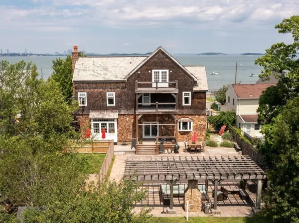 21 Babcock St, Quincy, MA 02169