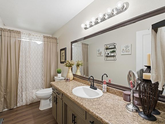 3rd image of 751 W Westfield Avenue