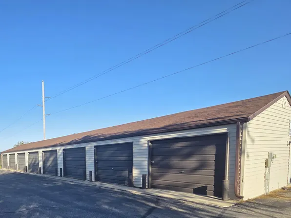 Country Acres, 1918 Greenwood St E #57d2f8660, Thief River Falls, MN 56701