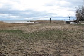 100 ft. of walk-out sandy shoreline