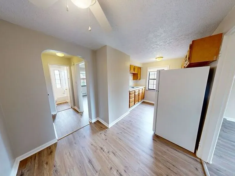 556 Wiltshire Blvd #D — Photo 1