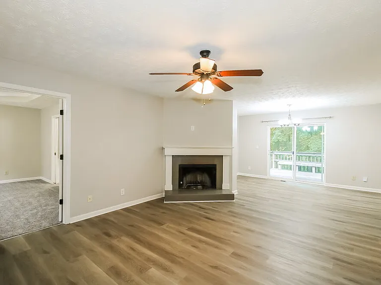 1169 Granite Ln — Photo 4