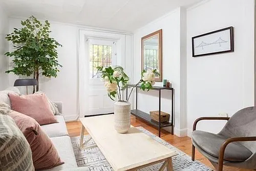16 Chauncy St Photo 1