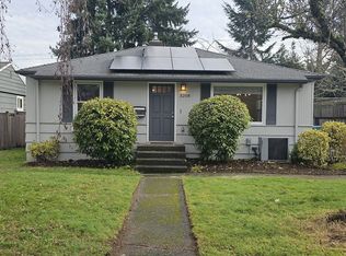 3208 49th Ave SW, Seattle, WA 98116
