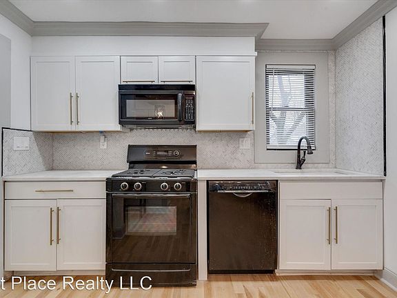 4th image of 329 Midland Ave