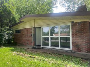 8414 Bayberry Dr, Saint Louis, MO 63134