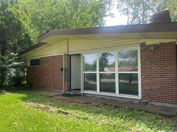 8414 Bayberry Dr, Saint Louis, MO 63134