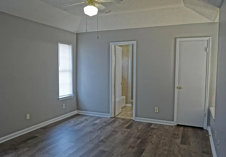 13916 Sandhurst Dr SW — Photo 11