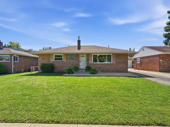 3011 Voeller Cir, Grove City, OH 43123