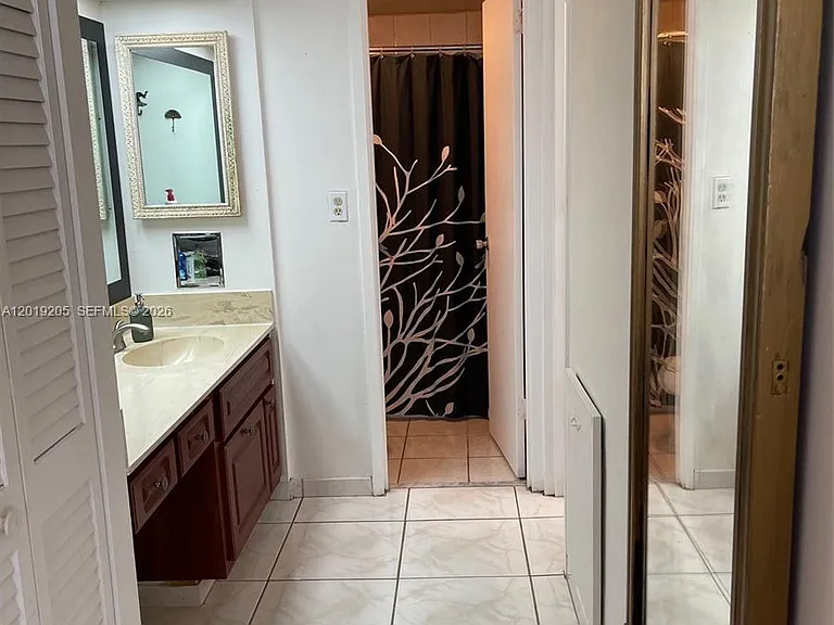 5701 Collins Ave #511 — Photo 16