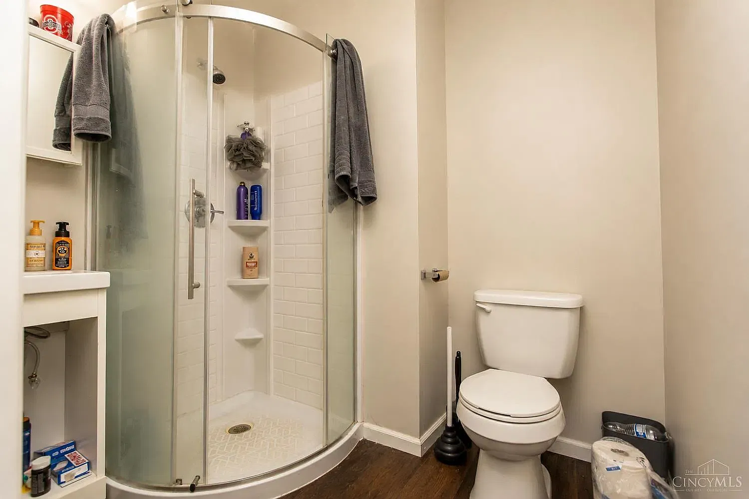 6 bed, 1380 sqft, $3,900 — Photo 2