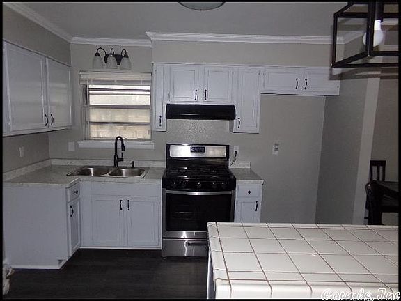 4th image of 5004 N Woodland Dr