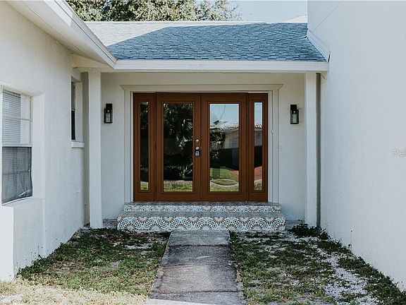 5th image of 2530 Sunrise Dr SE