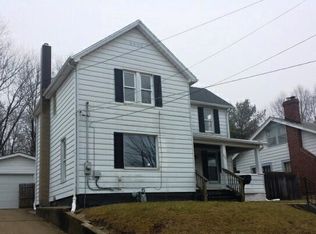 834 W Elk St, Freeport, IL 61032