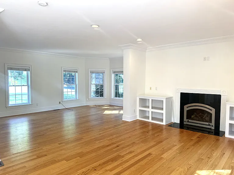 living room/family room