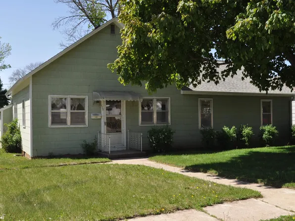 115 N Crawford St, Carroll, IA 51401