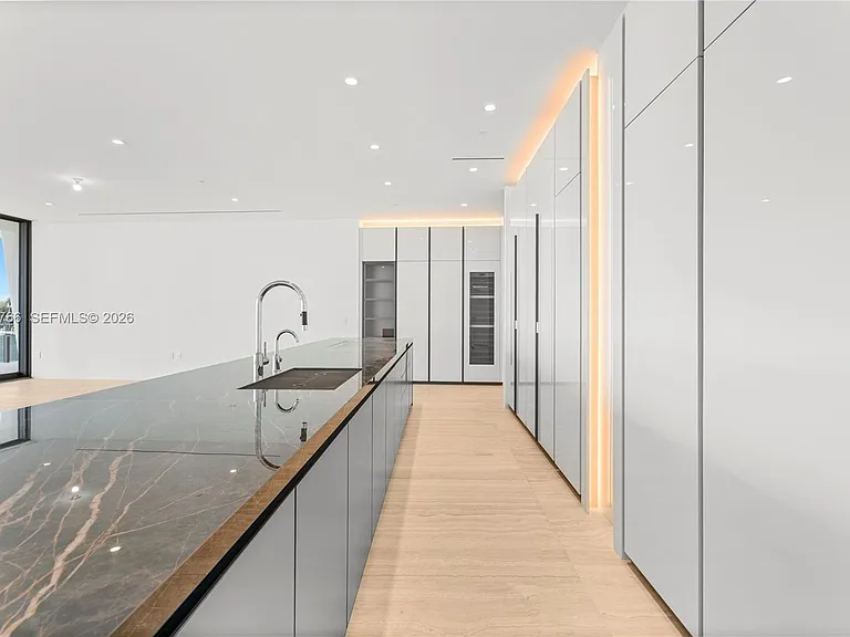 5 Grove Isle #S303 — Photo 8