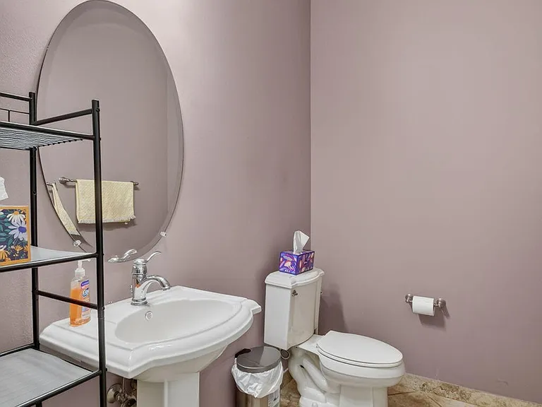10247 Isle Wynd Ct — Photo 52
