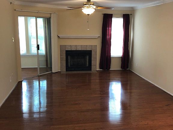 5th image of 3309 Wyndham Cres #2185