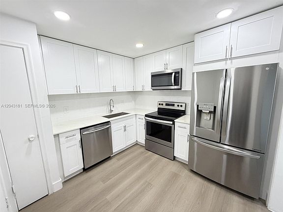 2nd image of 22605 SW 66th Ave APT 403