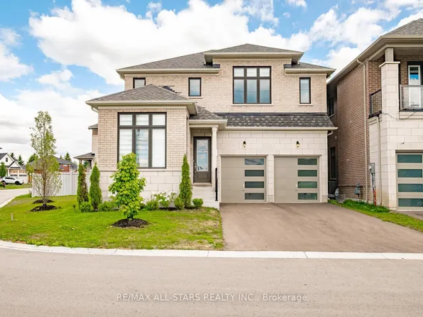 7 Ballanview Ct, Whitchurch Stouffville, ON L4A 4W9