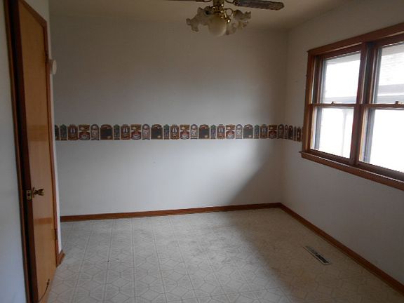 5th image of 6845 Maryland Ave