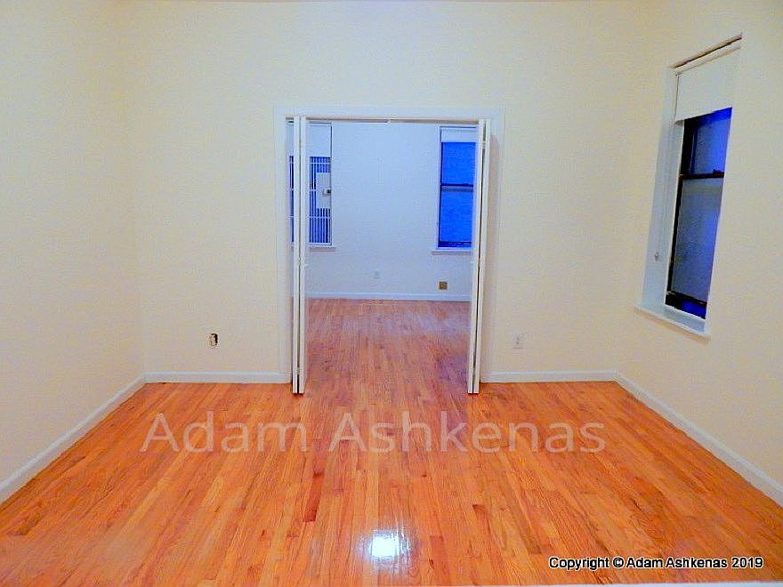 1st image of 172 W 77th St #D