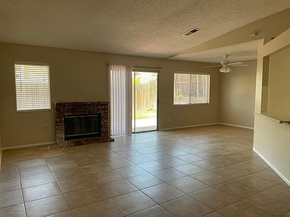 5th image of 933 N Sugar Pine Cir