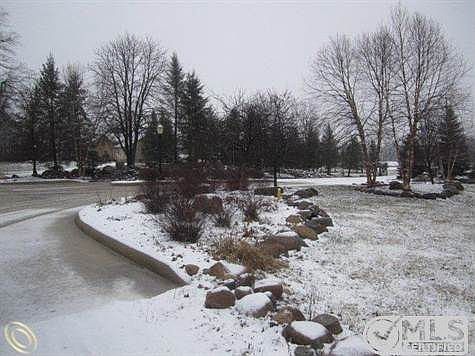 Gated Entrance 1.JPG