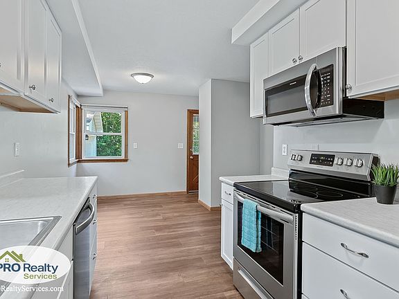 3rd image of 4672 Morris Ln