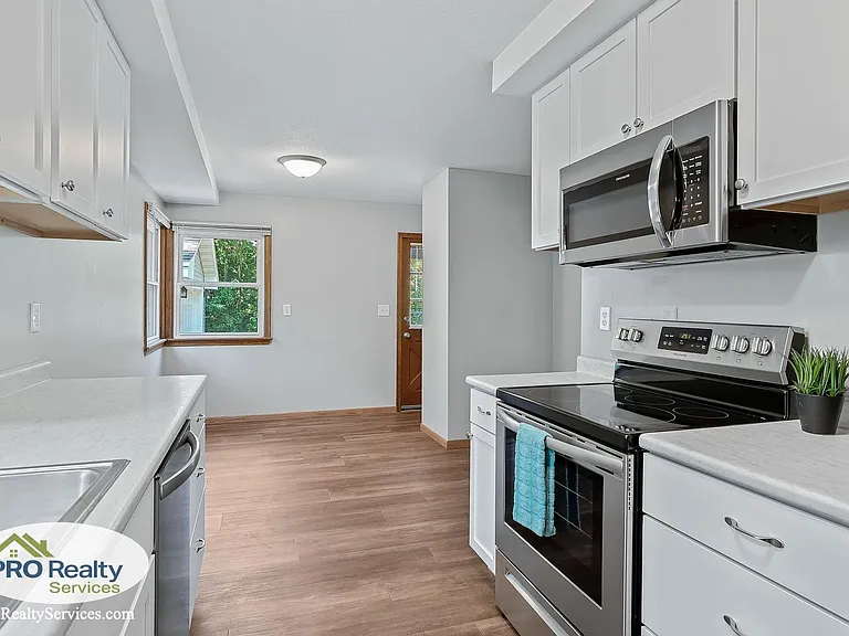 4672 Morris Ln — Photo 3