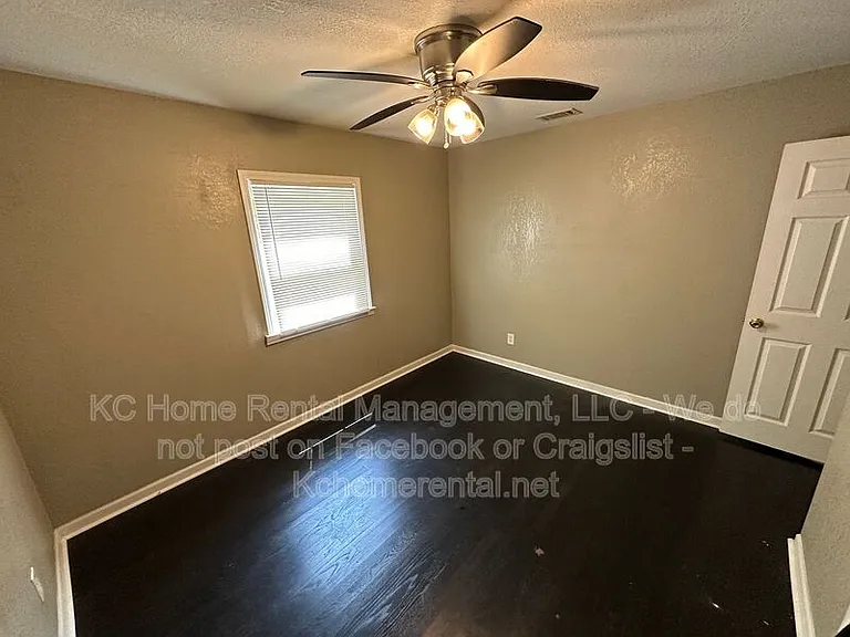 5903 E 149th St — Photo 22