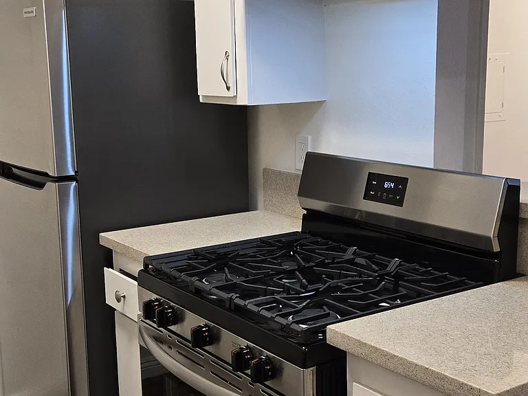 2440 Corinth Ave #101 — Photo 3