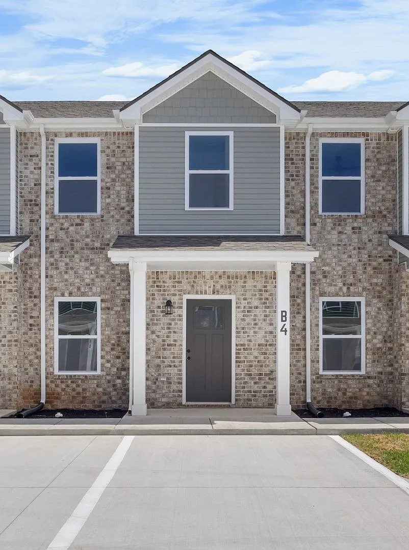 3854 Jockey Drive - Section 8 Welcome — Photo 1