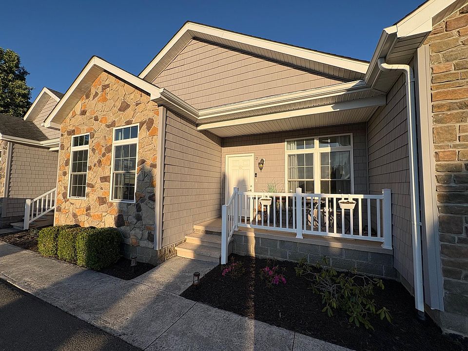 1st image of 149 Townhouse Ln