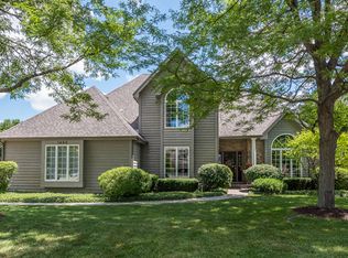 1953 Pinto Ct, Wheaton, IL 60189