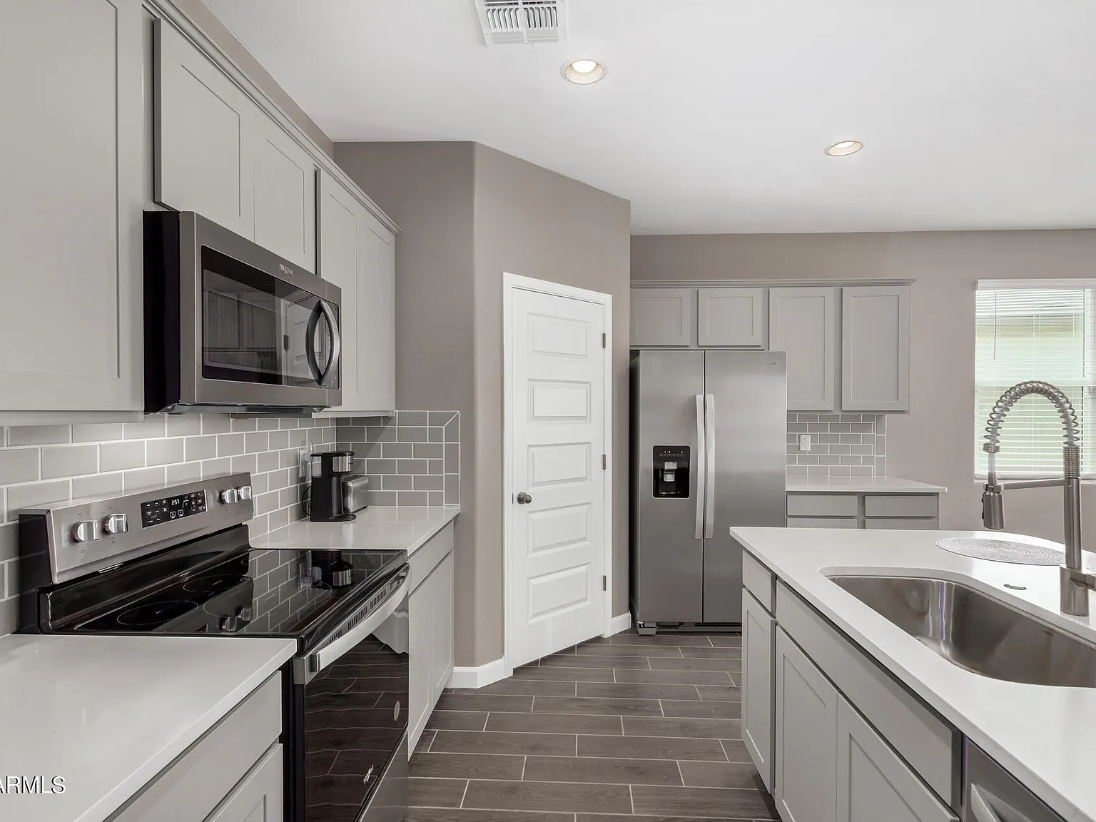 4 bed, 3.0 bath, 2240 sqft, $1,980 — Photo 4