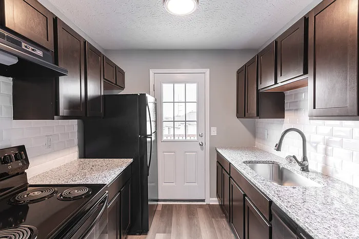 2619 Crisnic Ct — Photo 3