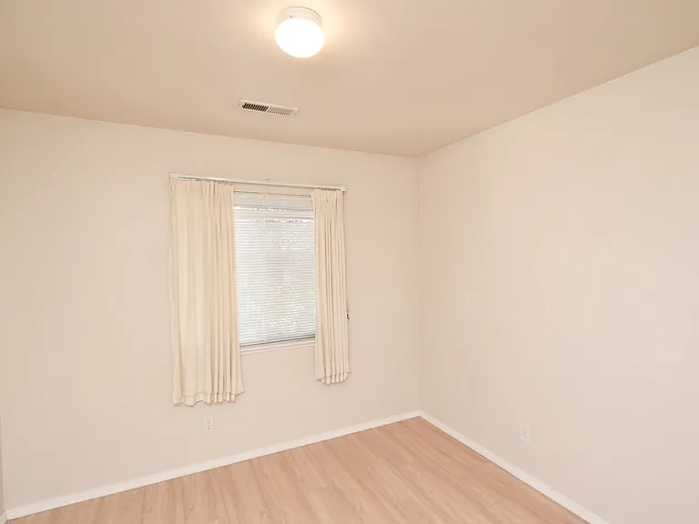 2586 China Rose Cir — Photo 9